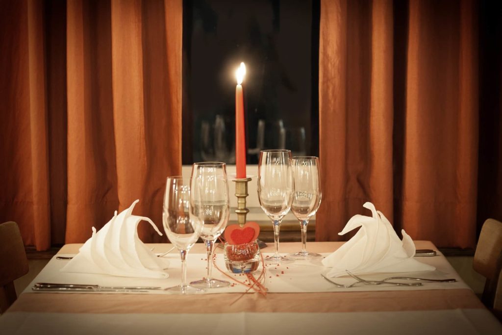 3 idées pour réussir son diner romantique – Blog Loisirs